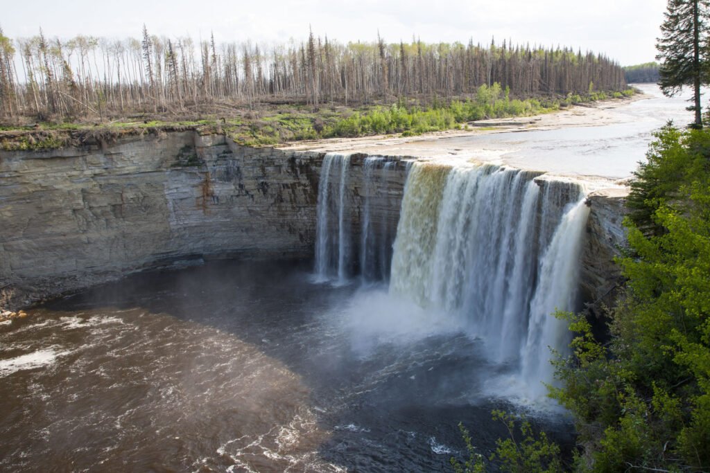 Alexandra Falls up close on the Hay River